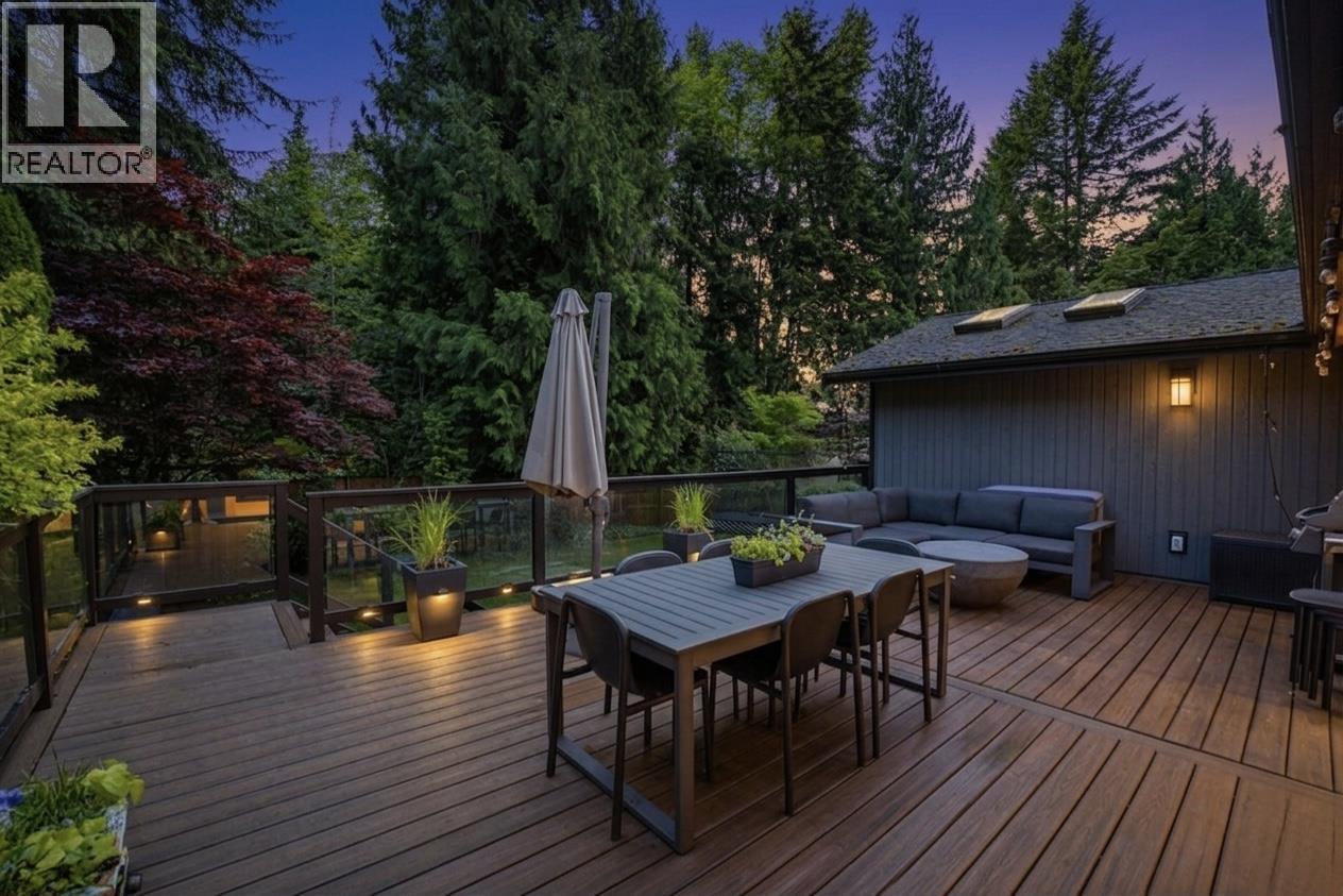 5222 Sarita Avenue, North Vancouver, British Columbia  V7R 3M9 - Photo 11 - R3130263