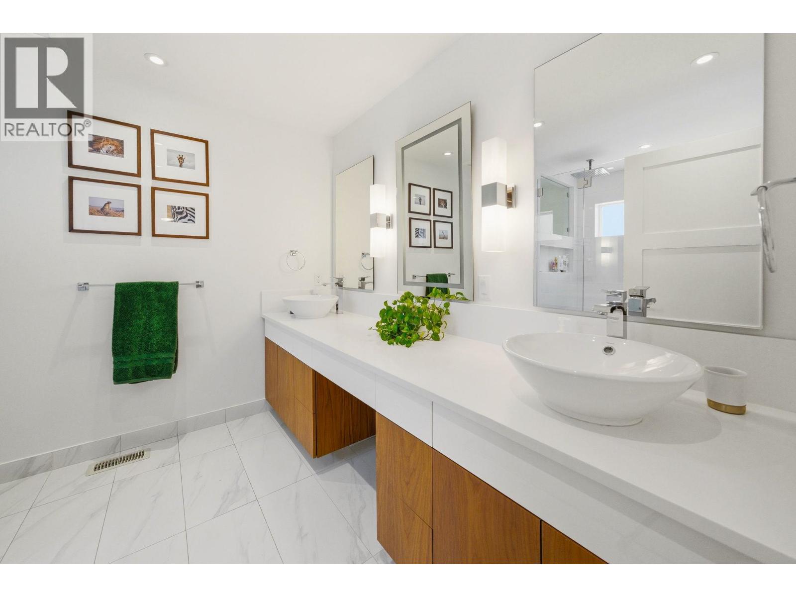 5222 Sarita Avenue, North Vancouver, British Columbia  V7R 3M9 - Photo 22 - R3130263