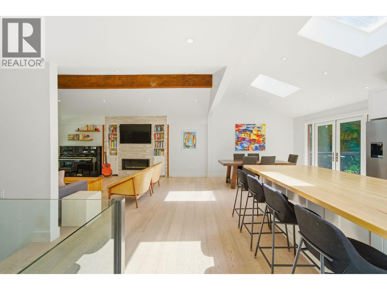 5222 Sarita Avenue, North Vancouver, British Columbia  V7R 3M9 - Photo 6 - R3130263