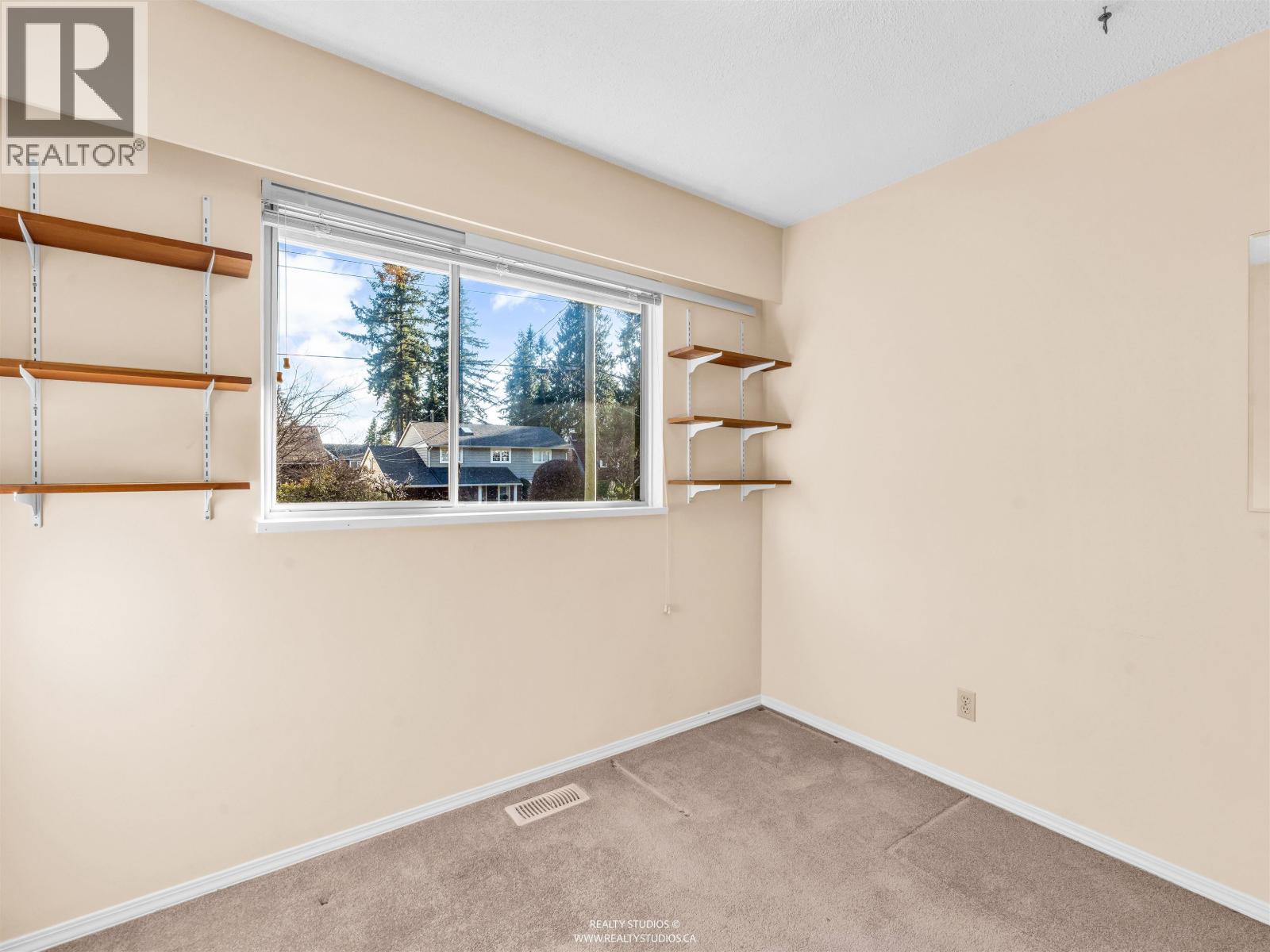 1110 Lodge Road, North Vancouver, British Columbia  V7R 1W8 - Photo 25 - R3130277