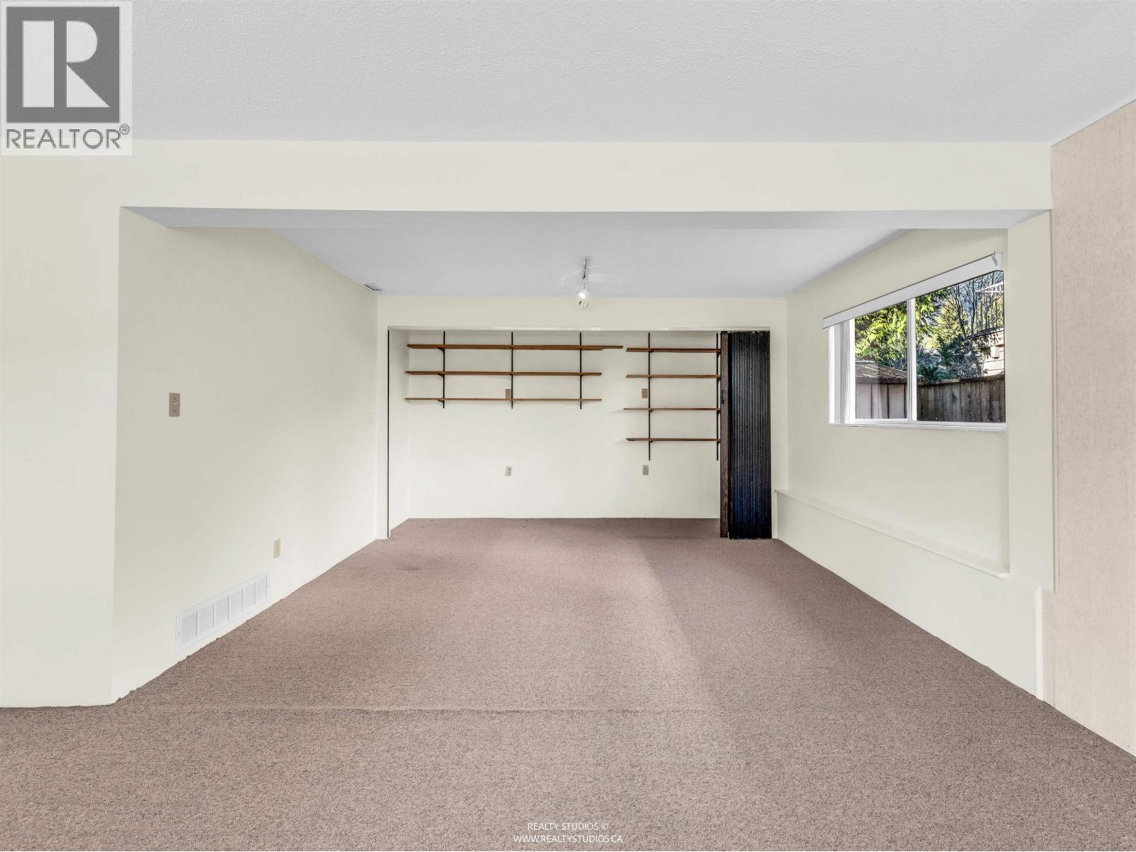 1110 Lodge Road, North Vancouver, British Columbia  V7R 1W8 - Photo 32 - R3130277