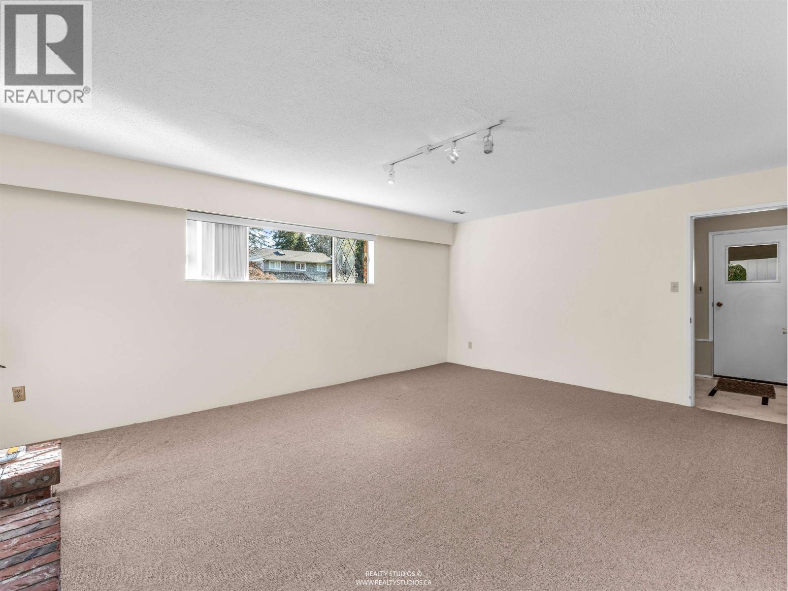 1110 Lodge Road, North Vancouver, British Columbia  V7R 1W8 - Photo 33 - R3130277