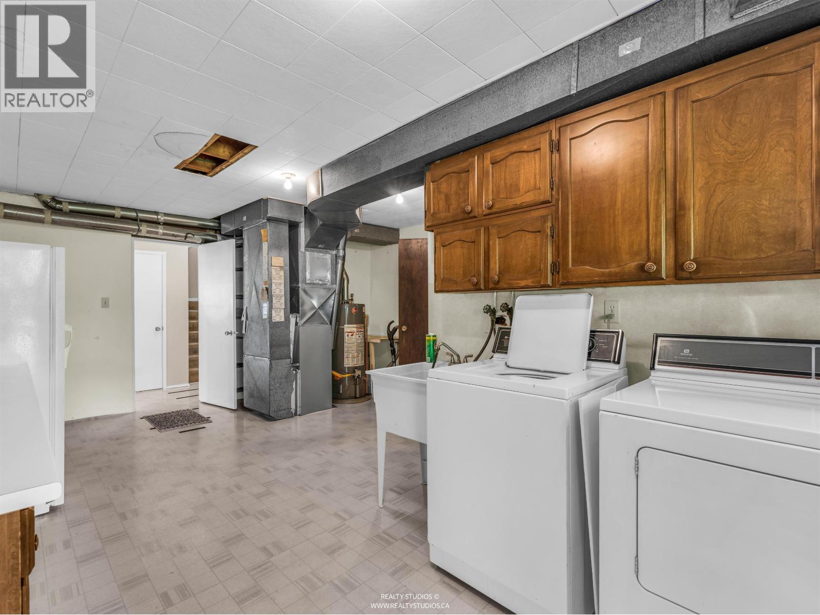 1110 Lodge Road, North Vancouver, British Columbia  V7R 1W8 - Photo 37 - R3130277