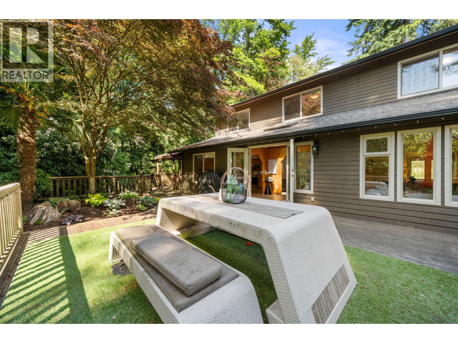 2297 Bowser Avenue, North Vancouver, British Columbia  V7P 2Z1 - Photo 16 - R3130283