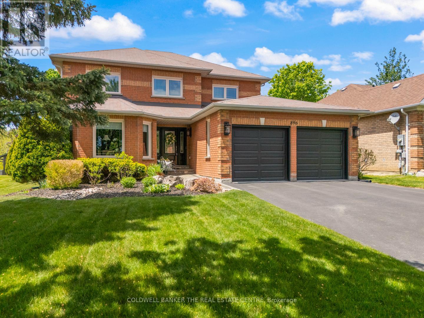 896 Bosworth Court, Newmarket, Ontario  L3X 1Z1 - Photo 3 - N13200638