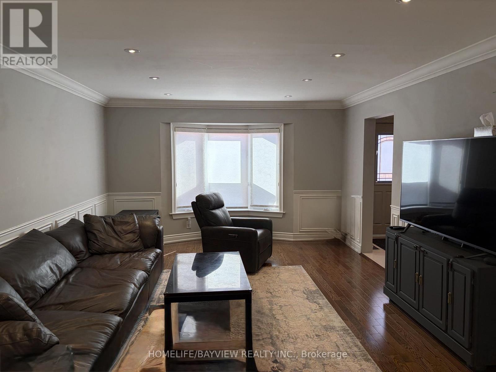 3 Tower Court, Bradford West Gwillimbury (Bradford), Ontario  L3Z 2V2 - Photo 7 - N13223422