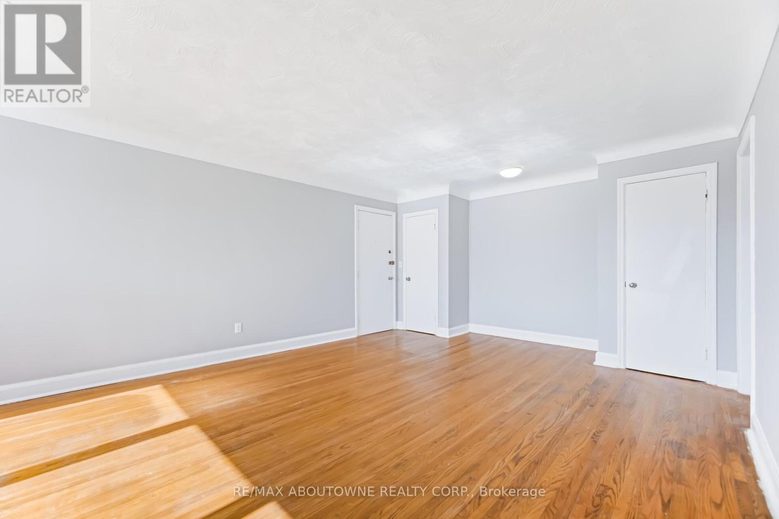 5 - 1047 Churchill Avenue E, Oakville, Ontario  L6H 2A7 - Photo 12 - W13106140