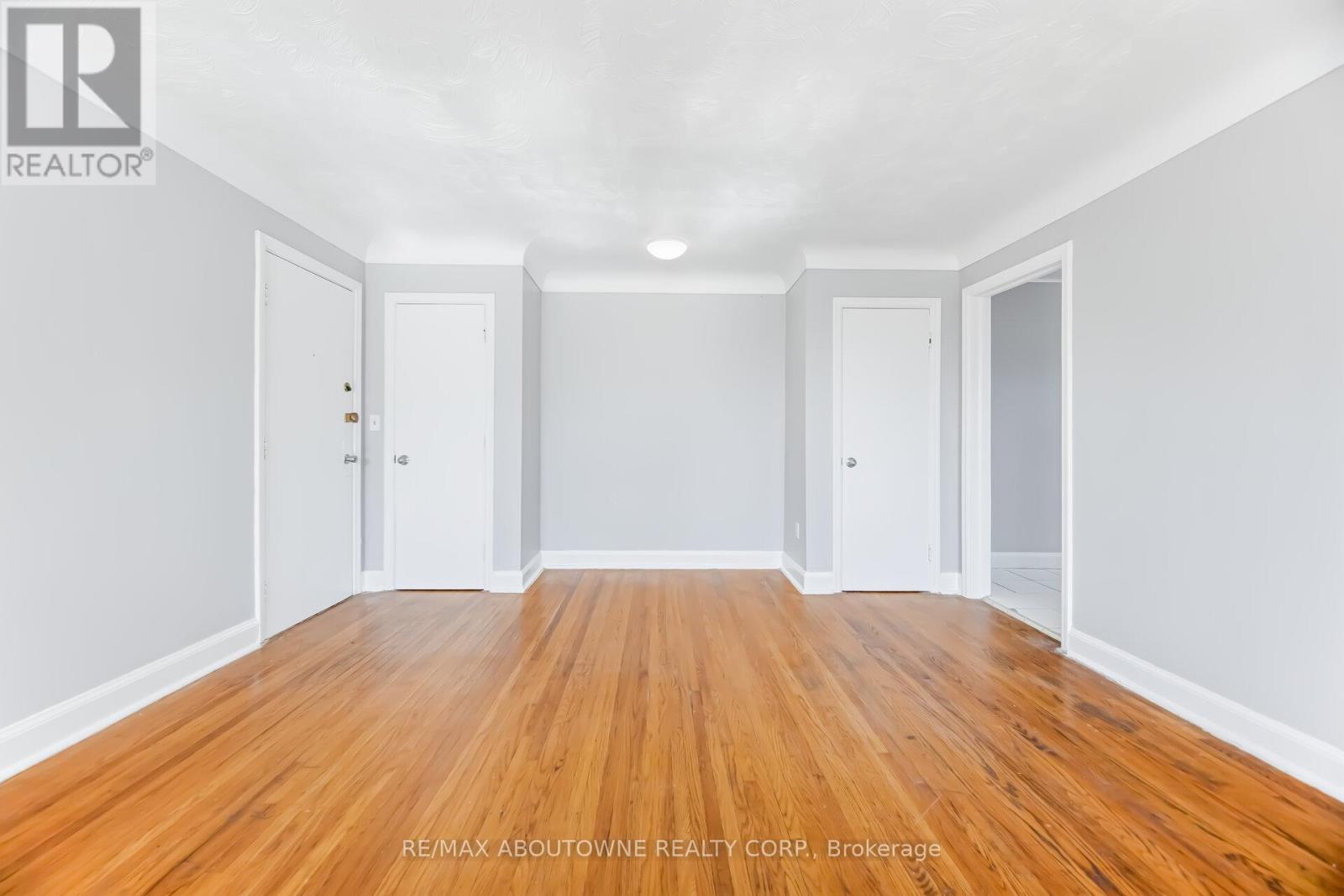 5 - 1047 Churchill Avenue E, Oakville, Ontario  L6H 2A7 - Photo 9 - W13106140