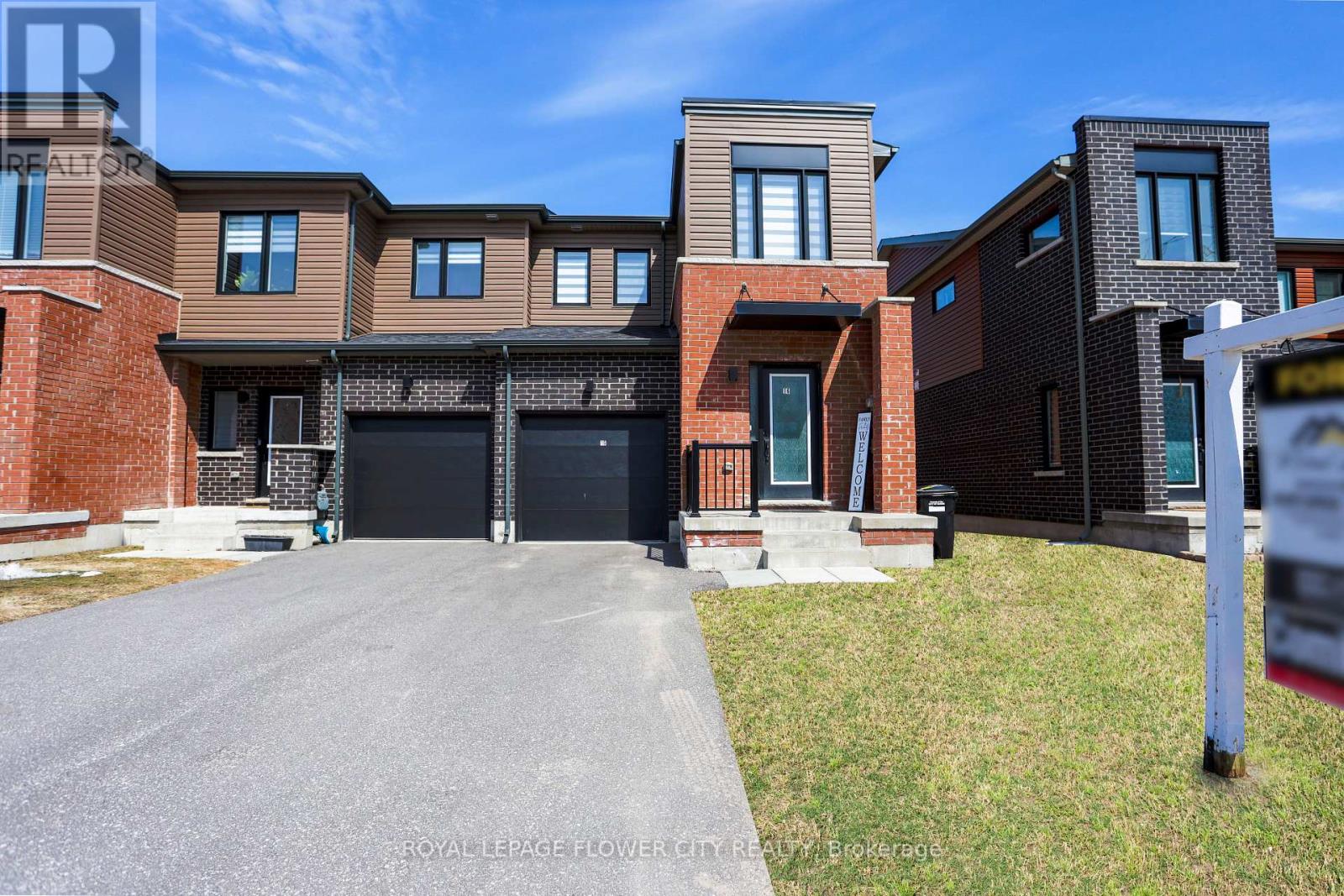 16 Fairlane Avenue, Barrie (Painswick South), Ontario  L9J 0M9 - Photo 1 - S13223436