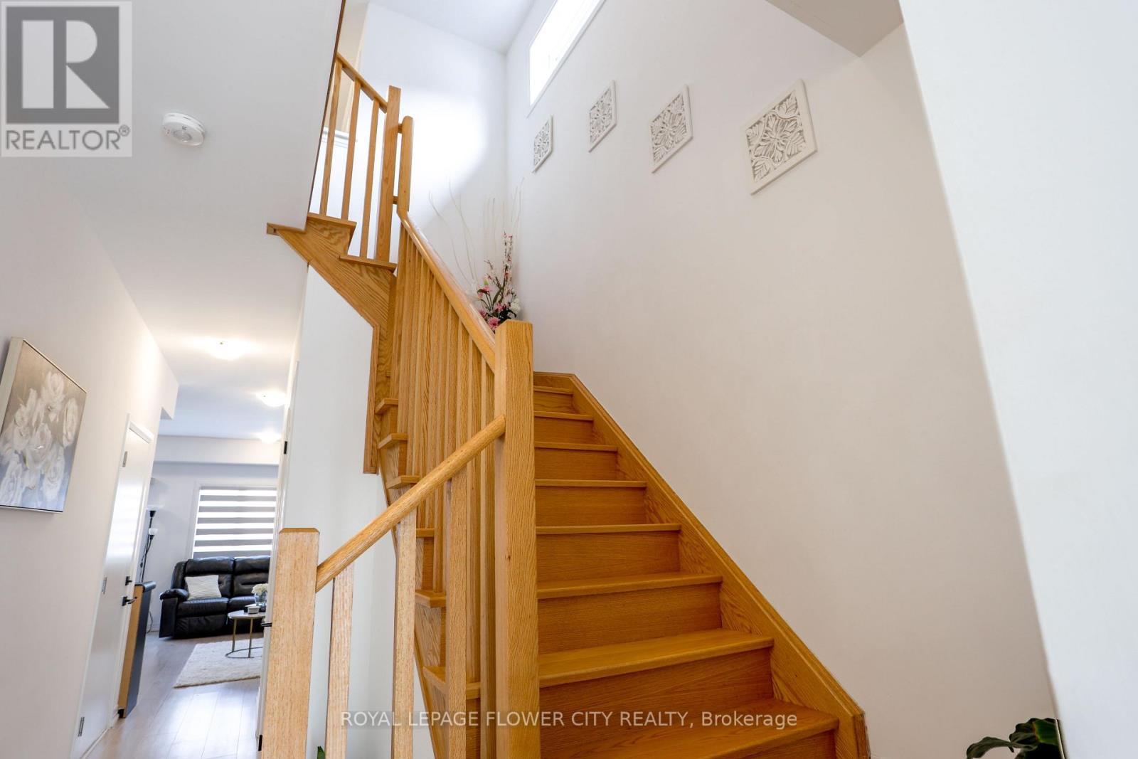 16 Fairlane Avenue, Barrie (Painswick South), Ontario  L9J 0M9 - Photo 13 - S13223436