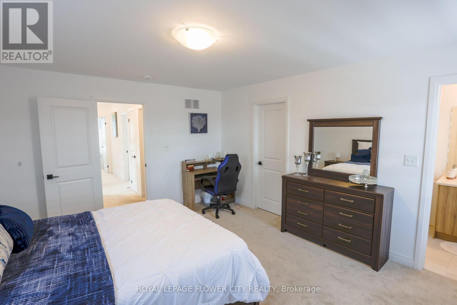 16 Fairlane Avenue, Barrie (Painswick South), Ontario  L9J 0M9 - Photo 14 - S13223436