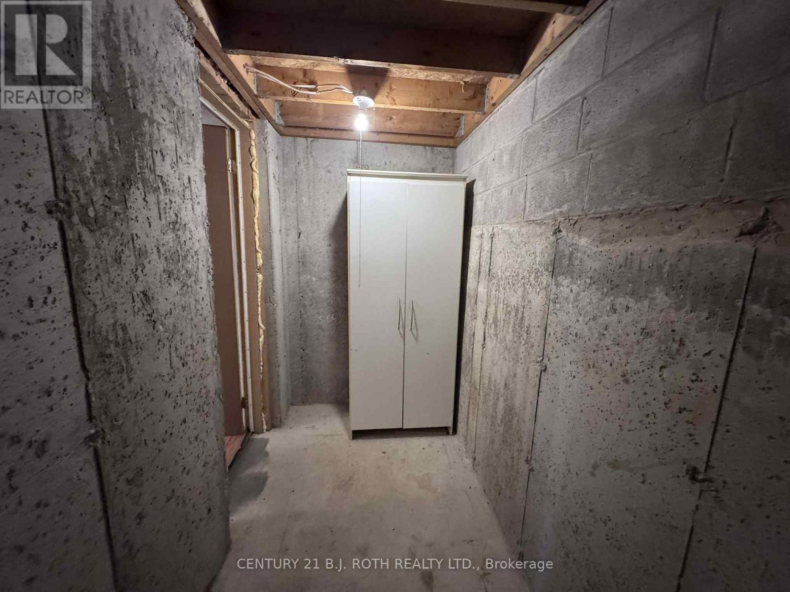 Lower - 22 Mapleton Avenue, Barrie, Ontario  L4N 7M2 - Photo 18 - S13223598