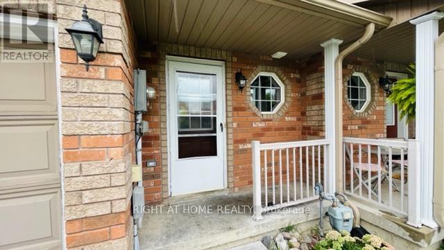 140 Sydenham Wells Road, Barrie (Georgian Drive), Ontario  L4M 6T3 - Photo 3 - S13223614