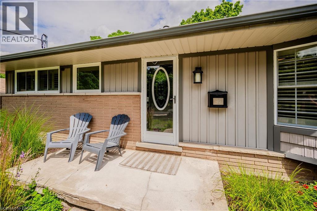 18 Stonybrook Drive Unit# Main Unit, Kitchener, Ontario  N2M 4L5 - Photo 2 - 40835054