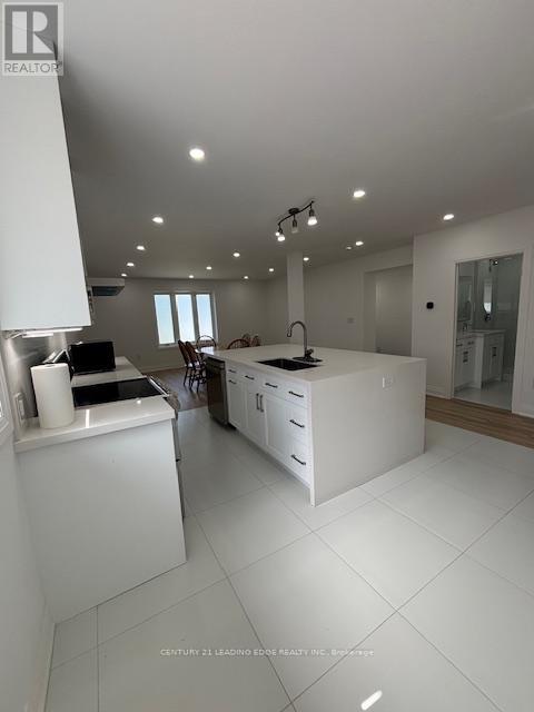Main - 3 Kennebec Crescent, Toronto, Ontario  M9W 2R6 - Photo 4 - W13223424