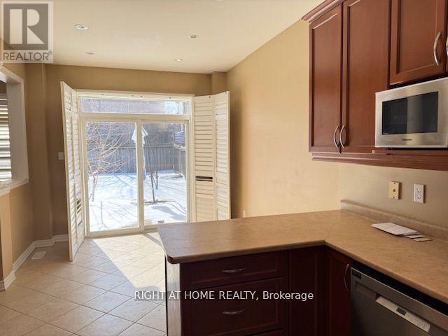 2374 North Ridge Trail, Oakville, Ontario  L6H 0B1 - Photo 8 - W13223452