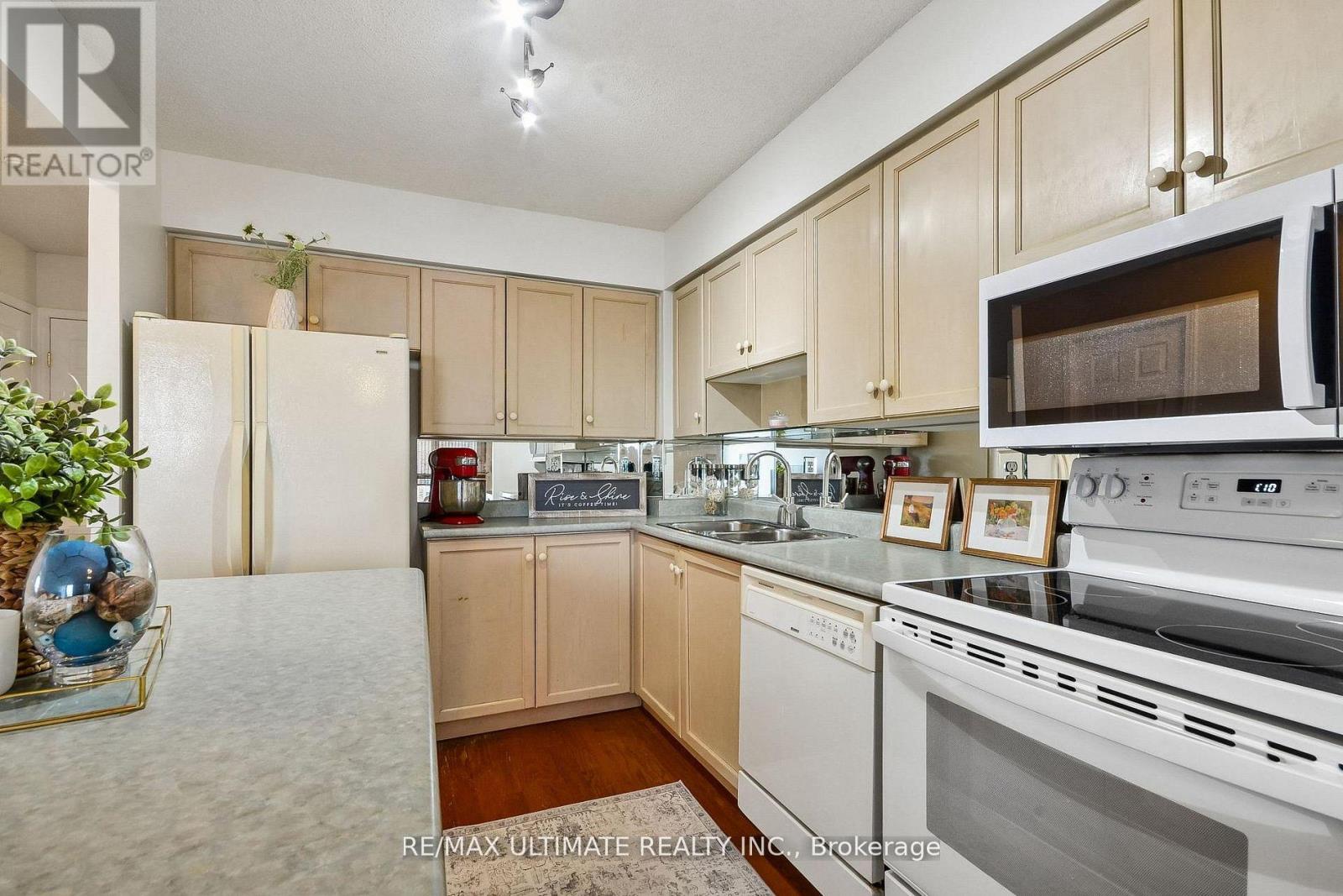 405 - 32 Tannery Street, Mississauga, Ontario  L5M 6T6 - Photo 13 - W13223460