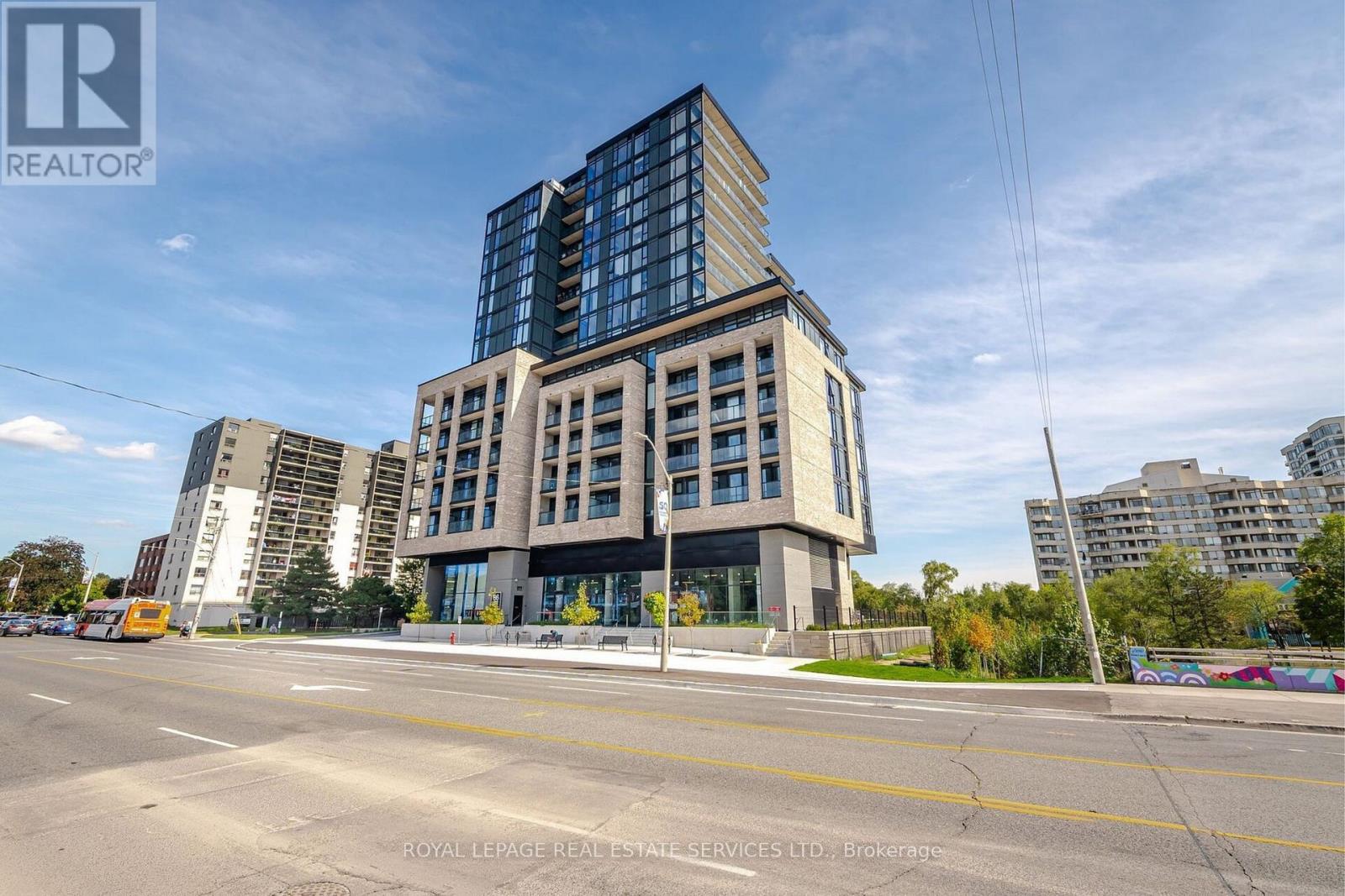 1312 - 86 Dundas Street E, Mississauga, Ontario  L5A 1W4 - Photo 3 - W13223484