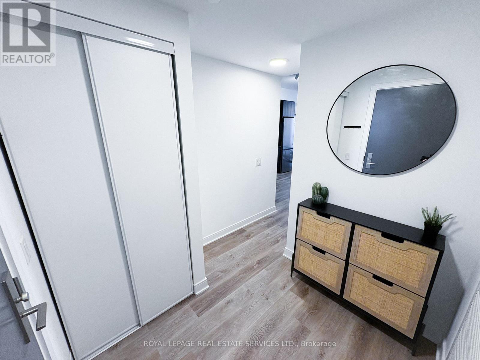 1312 - 86 Dundas Street E, Mississauga, Ontario  L5A 1W4 - Photo 5 - W13223484