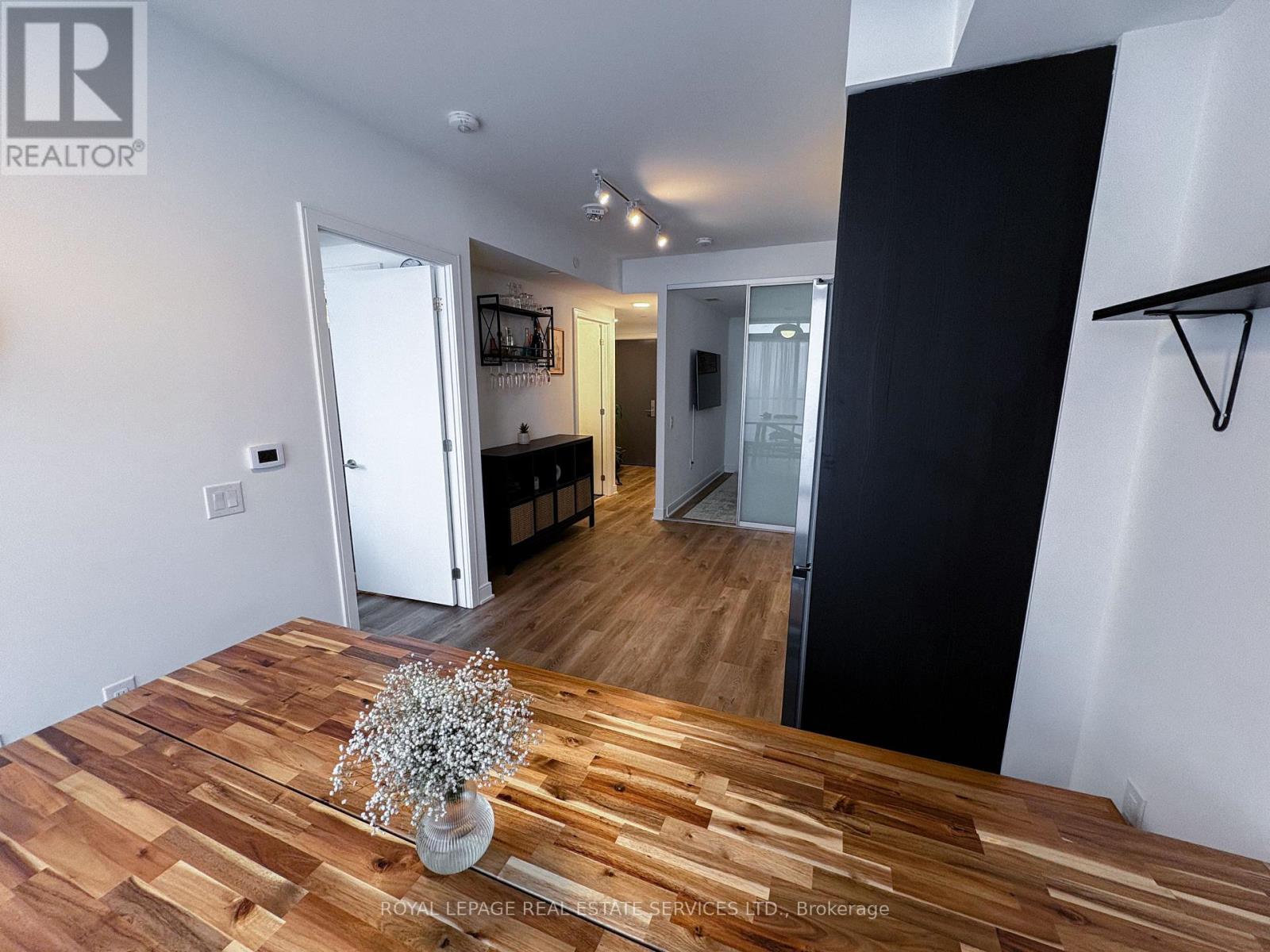 1312 - 86 Dundas Street E, Mississauga, Ontario  L5A 1W4 - Photo 8 - W13223484