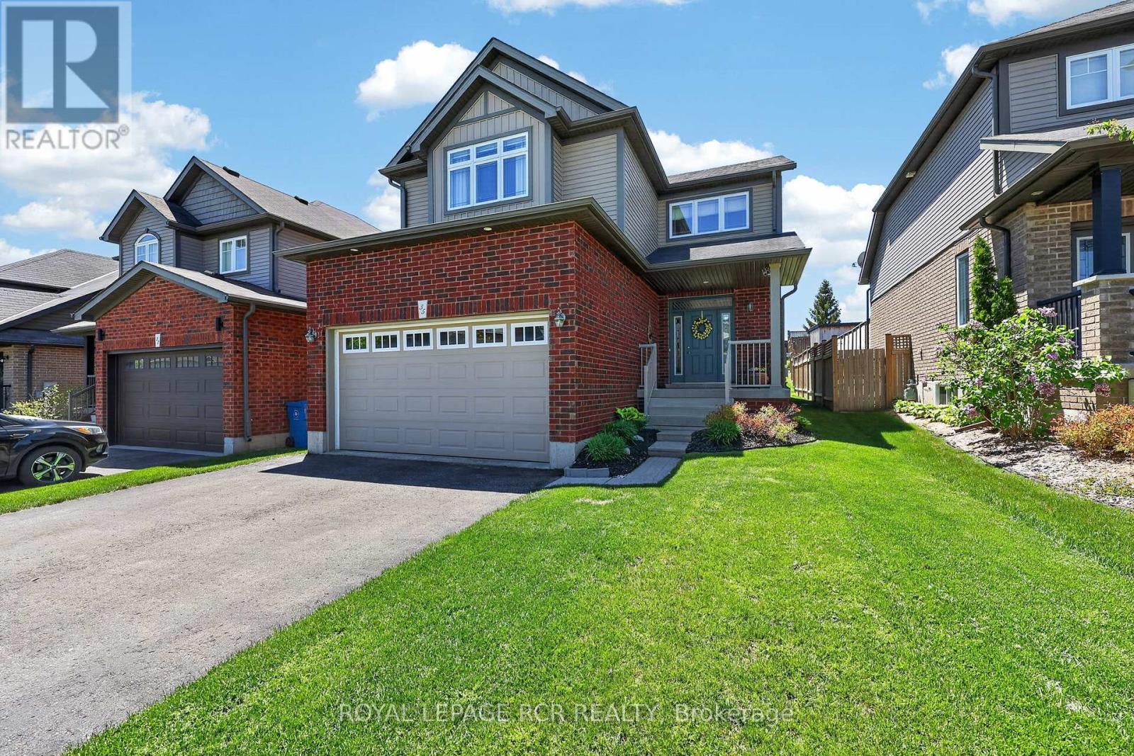 35 ST. PAUL'S PLACE, Orangeville, Ontario