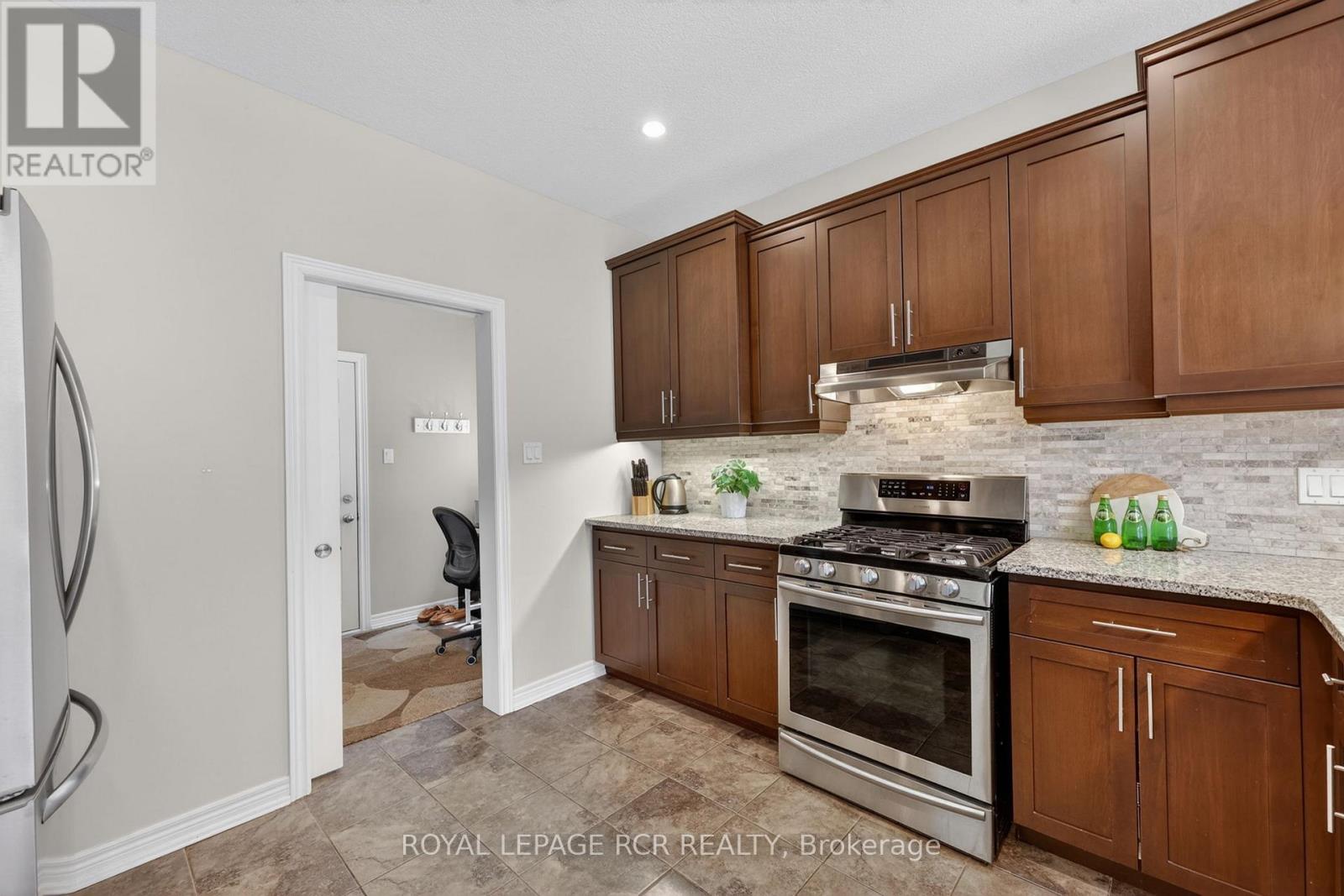 35 St. Paul's Place, Orangeville, Ontario  L9W 0A5 - Photo 8 - W13223534