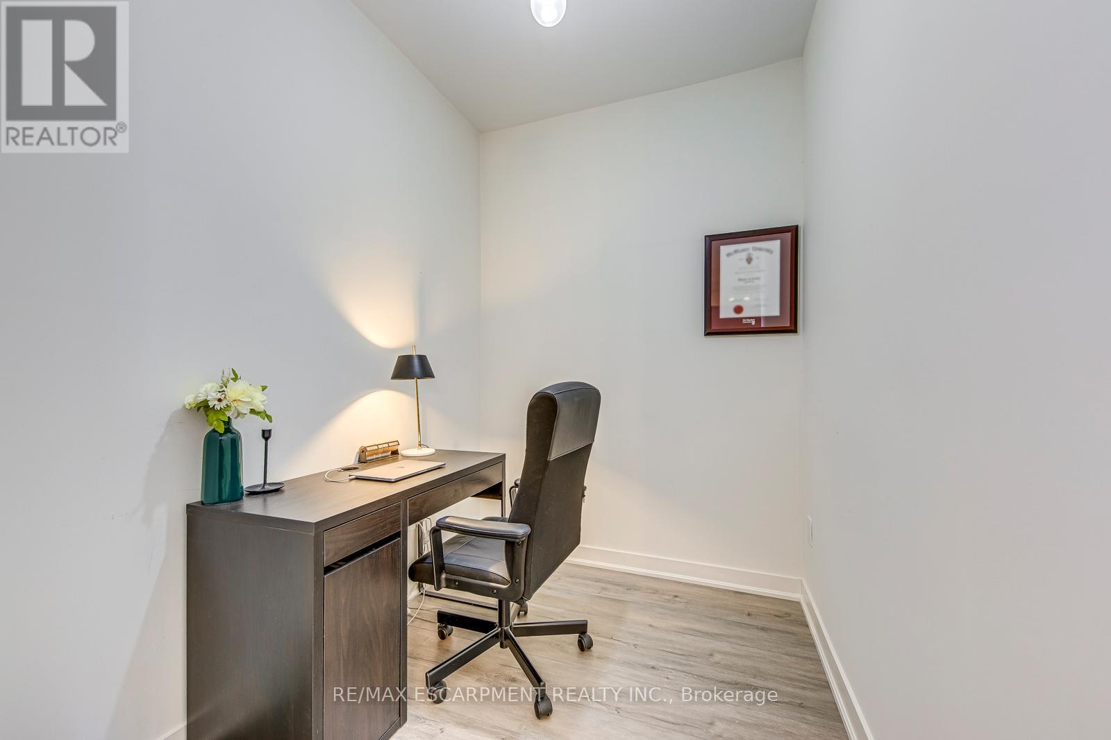 303 - 320 Plains Road E, Burlington, Ontario  L7T 0C1 - Photo 15 - W13223612