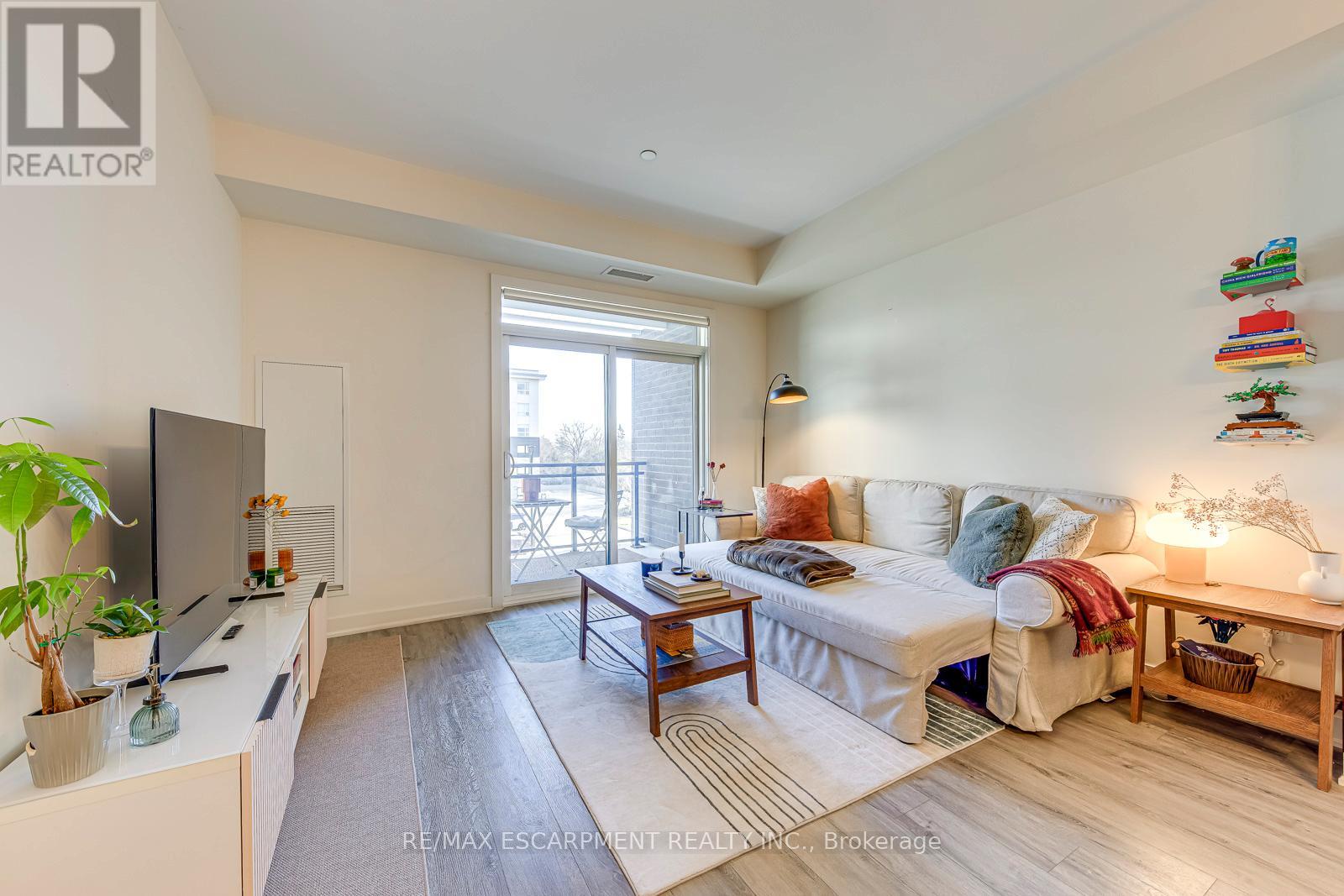 303 - 320 Plains Road E, Burlington, Ontario  L7T 0C1 - Photo 16 - W13223612
