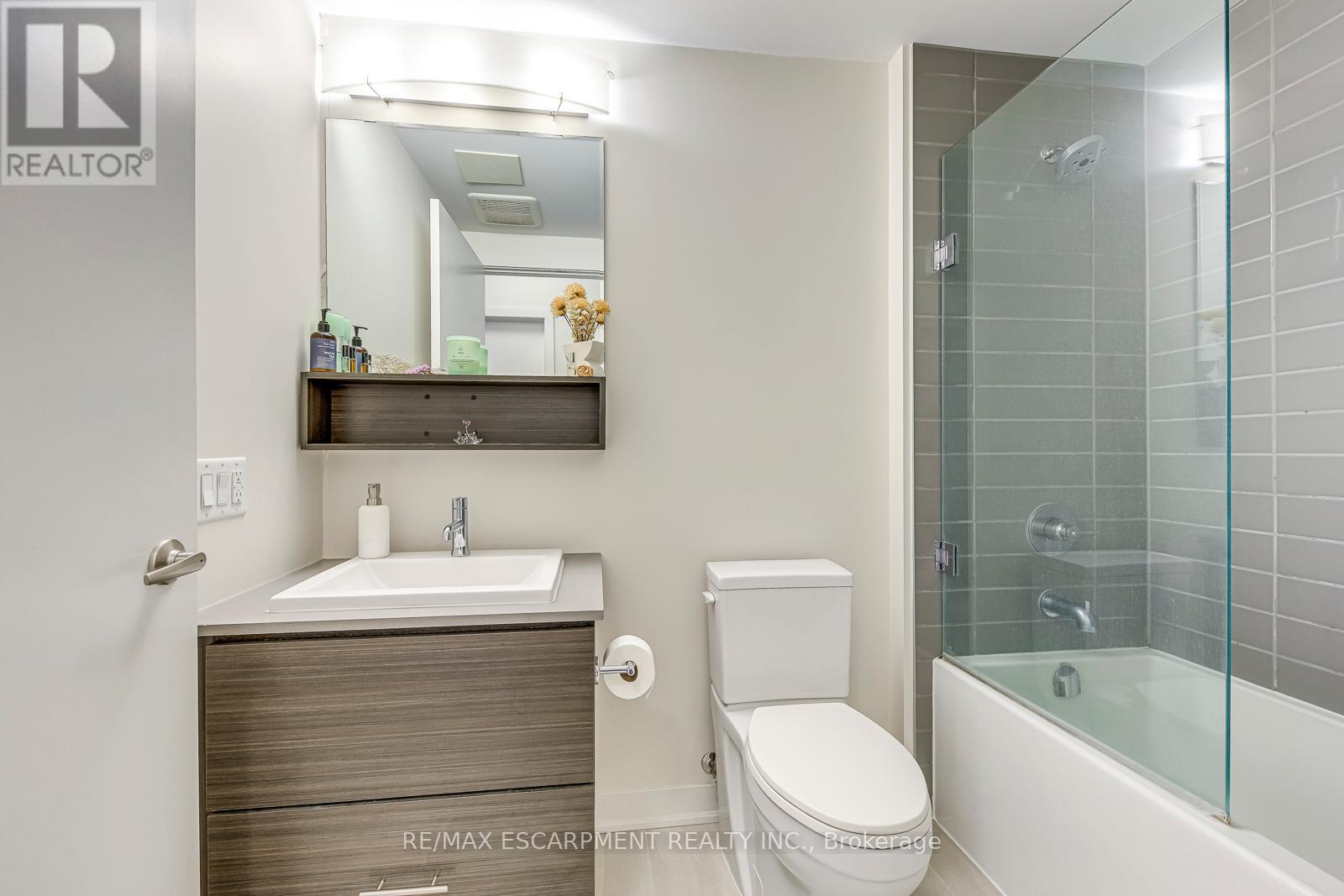 303 - 320 Plains Road E, Burlington, Ontario  L7T 0C1 - Photo 24 - W13223612