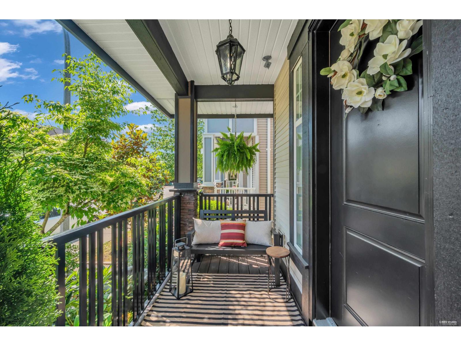 7689 211a Street, Langley, British Columbia  V2Y 0K7 - Photo 2 - R3129378