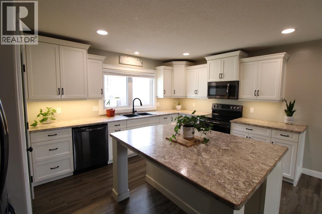 5715 56 St, Taber, Alberta  T1G 1L1 - Photo 6 - A2316768