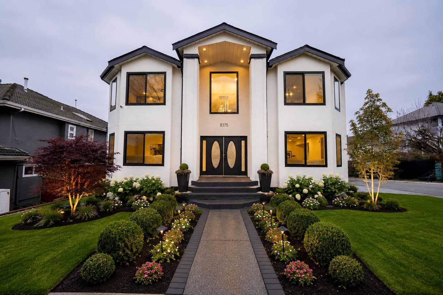 8375 151 STREET, surrey, British Columbia