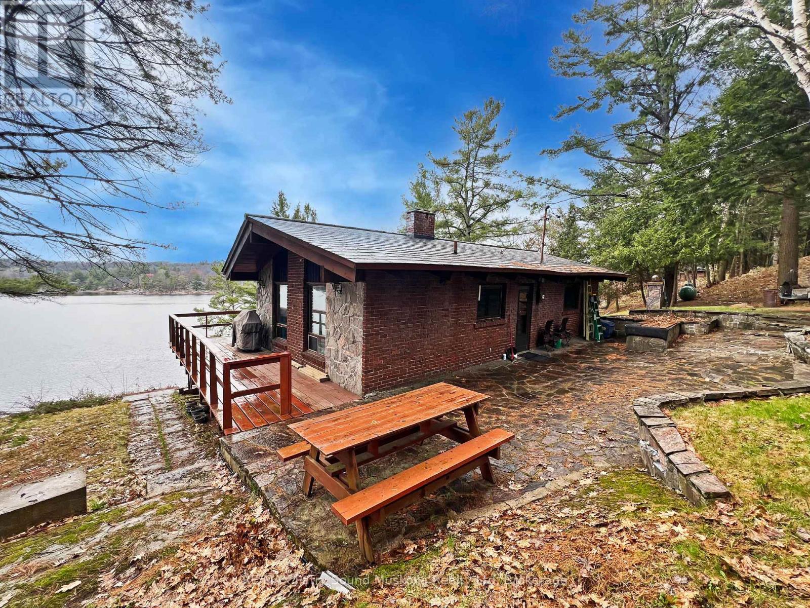 45 Ridgeway Drive, Carling, Ontario  P0G 1G0 - Photo 6 - X12888708
