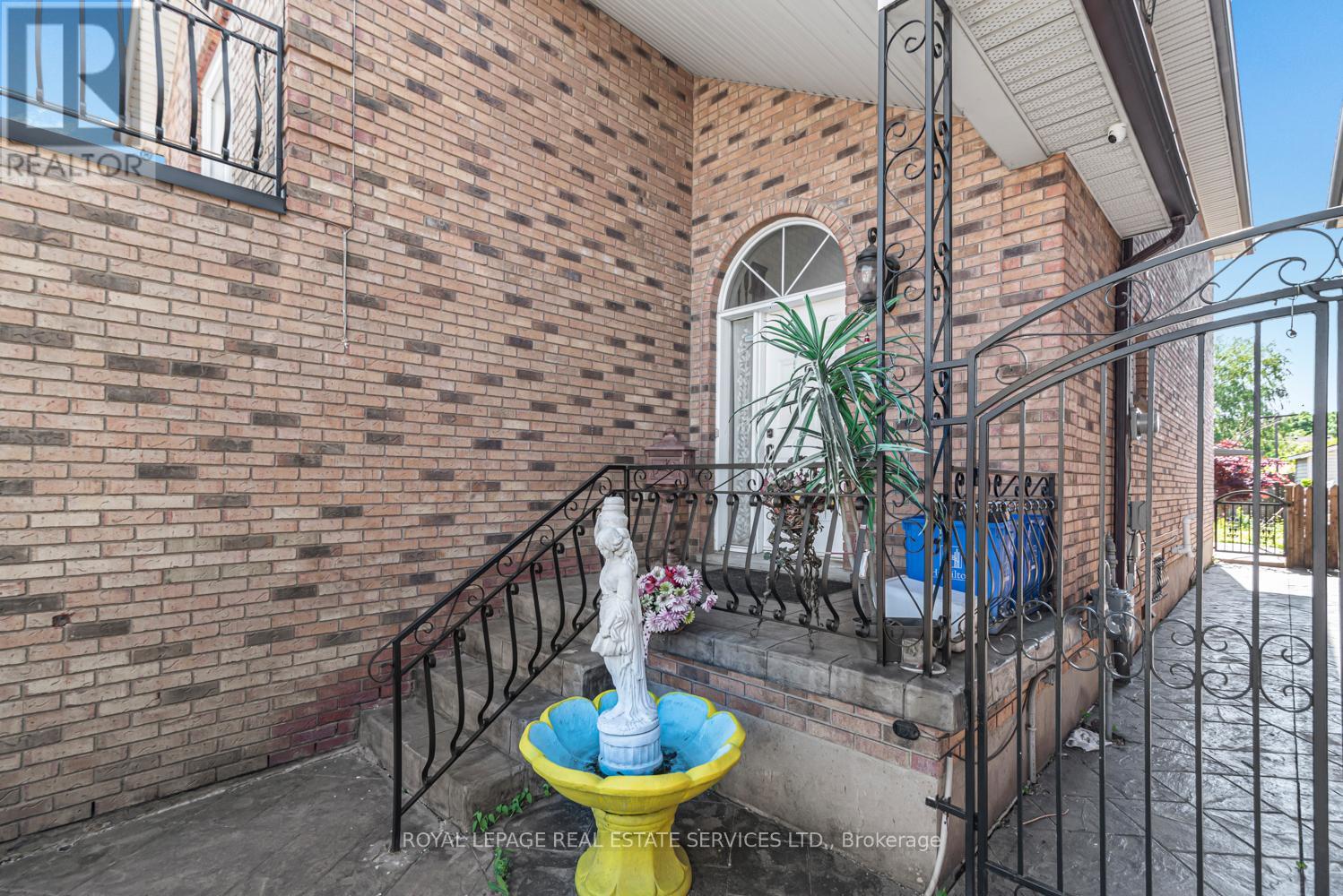 206 Bay Street N, Hamilton, Ontario  L8R 2P9 - Photo 3 - X13223510