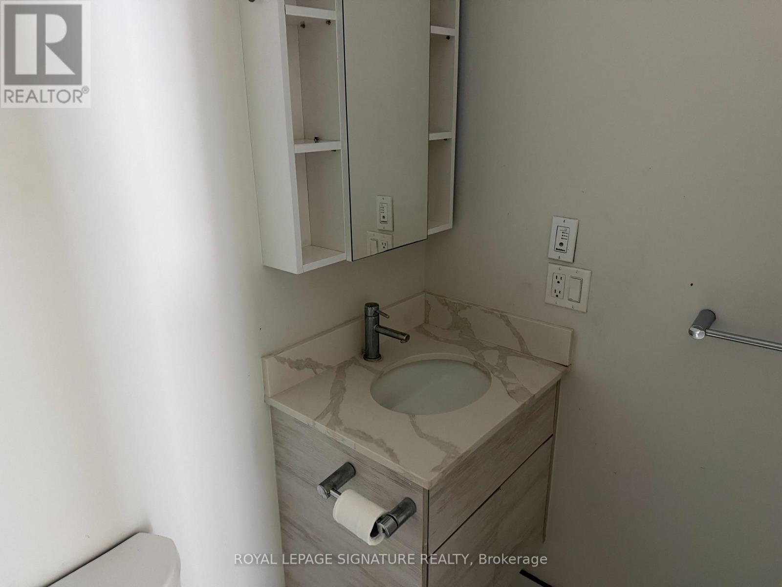 204 - 60 Frederick Street, Kitchener, Ontario  N2H 0C7 - Photo 13 - X13223558