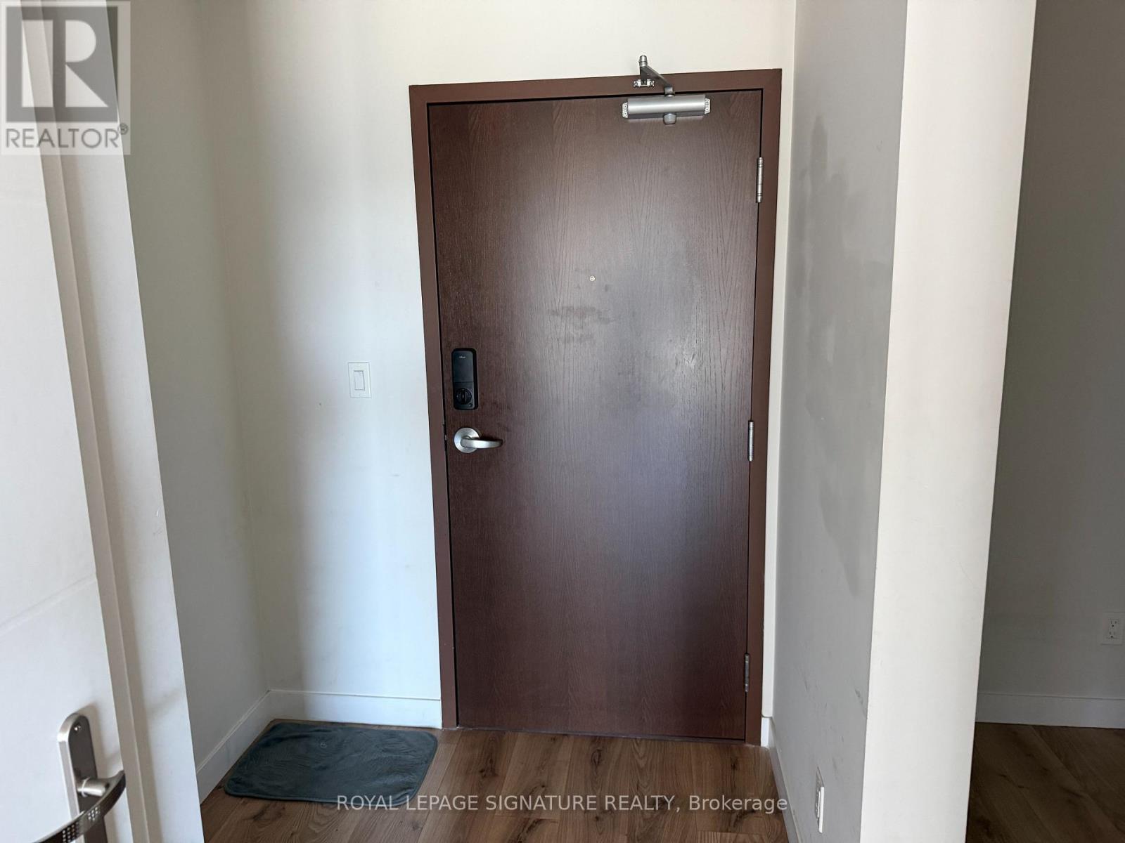 204 - 60 Frederick Street, Kitchener, Ontario  N2H 0C7 - Photo 2 - X13223558