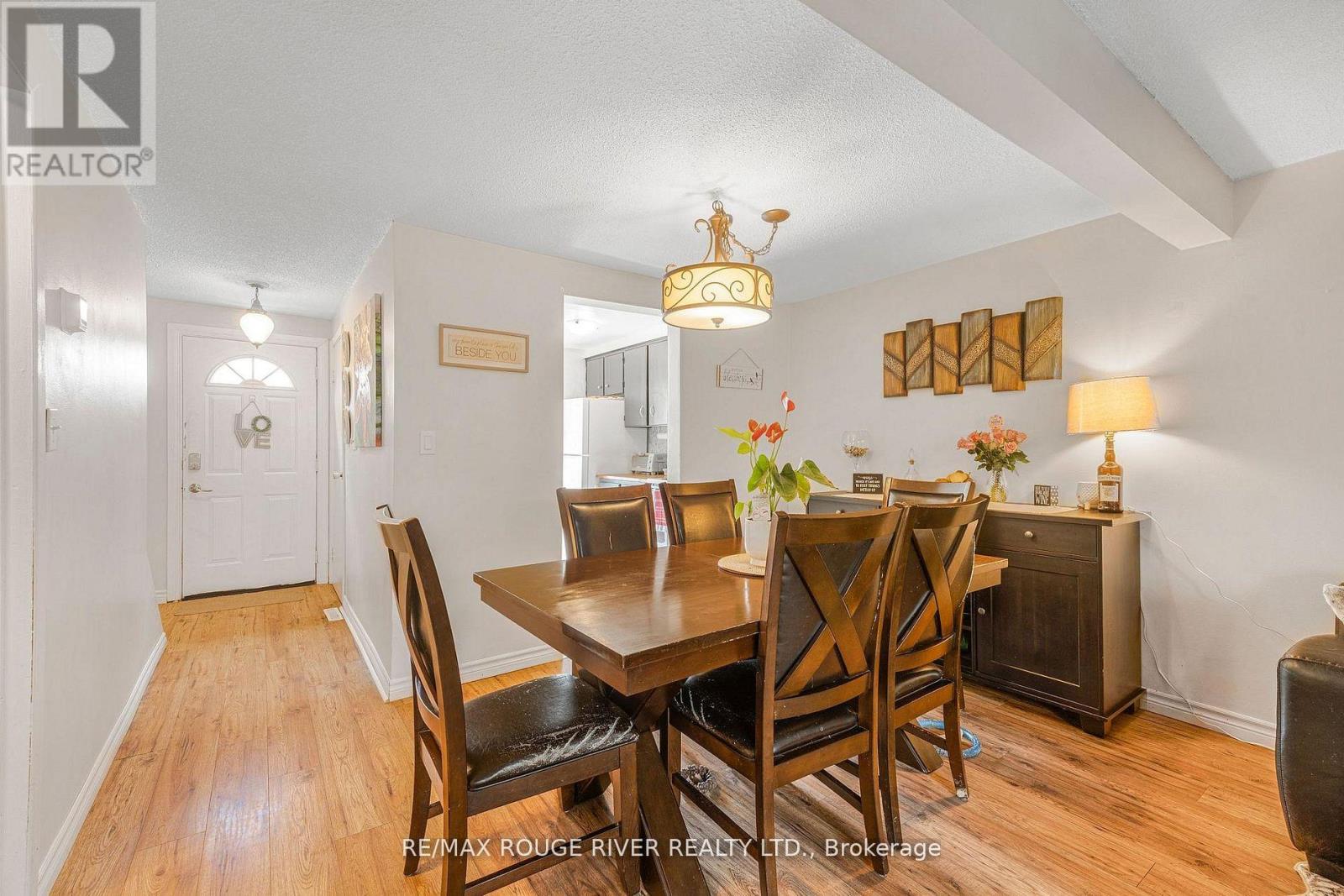 3070 Empire Place, Niagara Falls, Ontario  L2J 3L8 - Photo 3 - X13223636