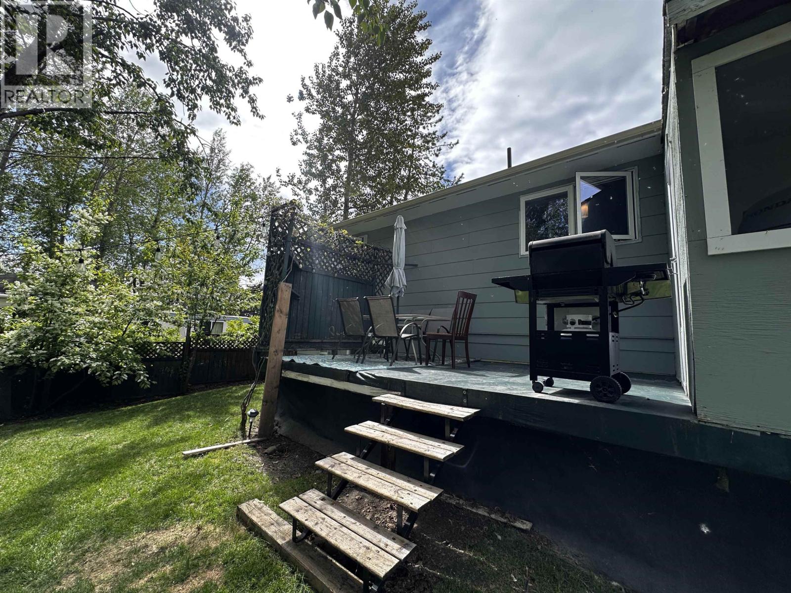 5260 43 Street, Fort Nelson, British Columbia  V0C 1R0 - Photo 4 - R3130141