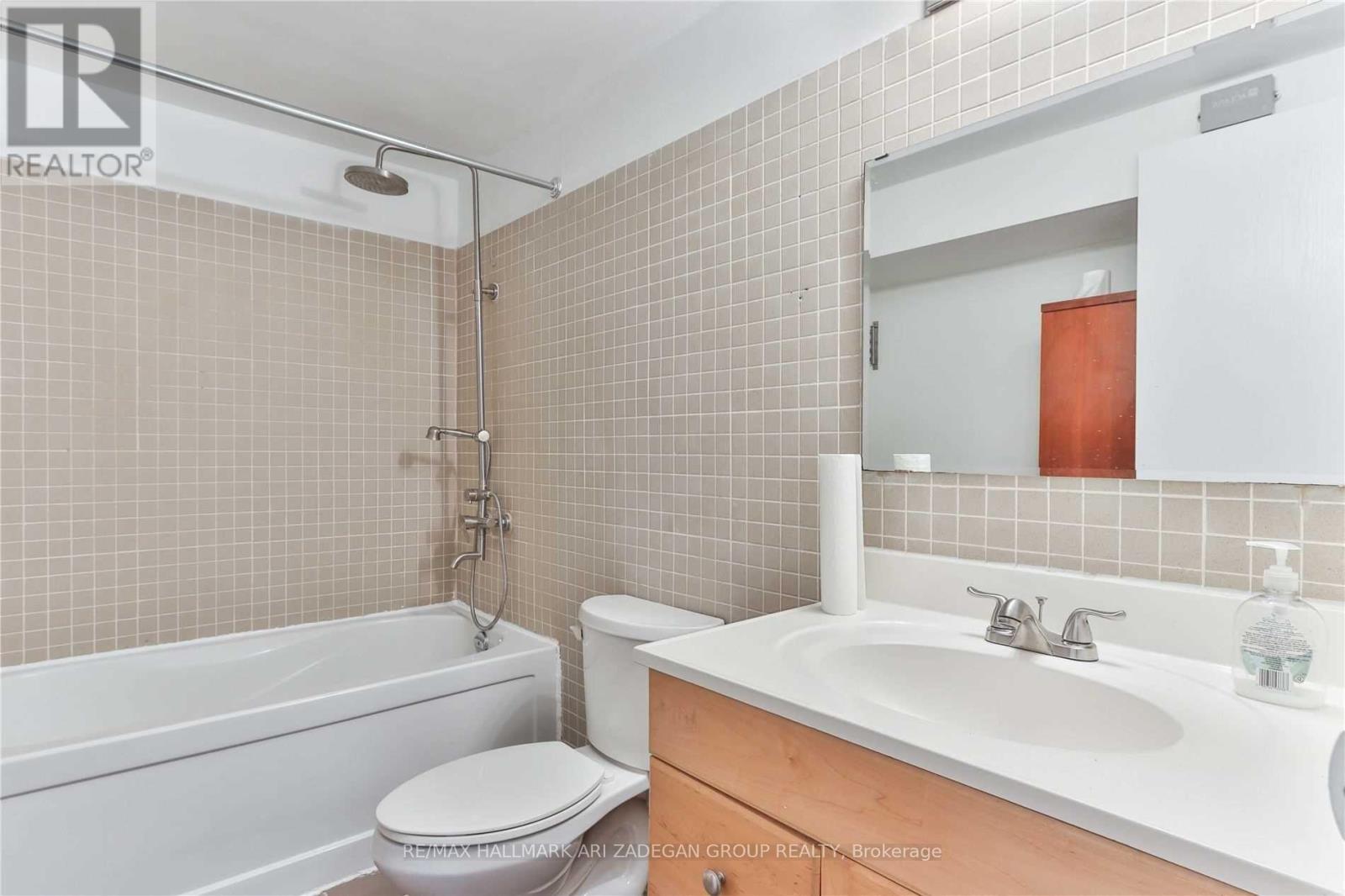 Lower Fl - 231 Goulding Avenue, Toronto, Ontario  M2R 2P6 - Photo 8 - C12812922