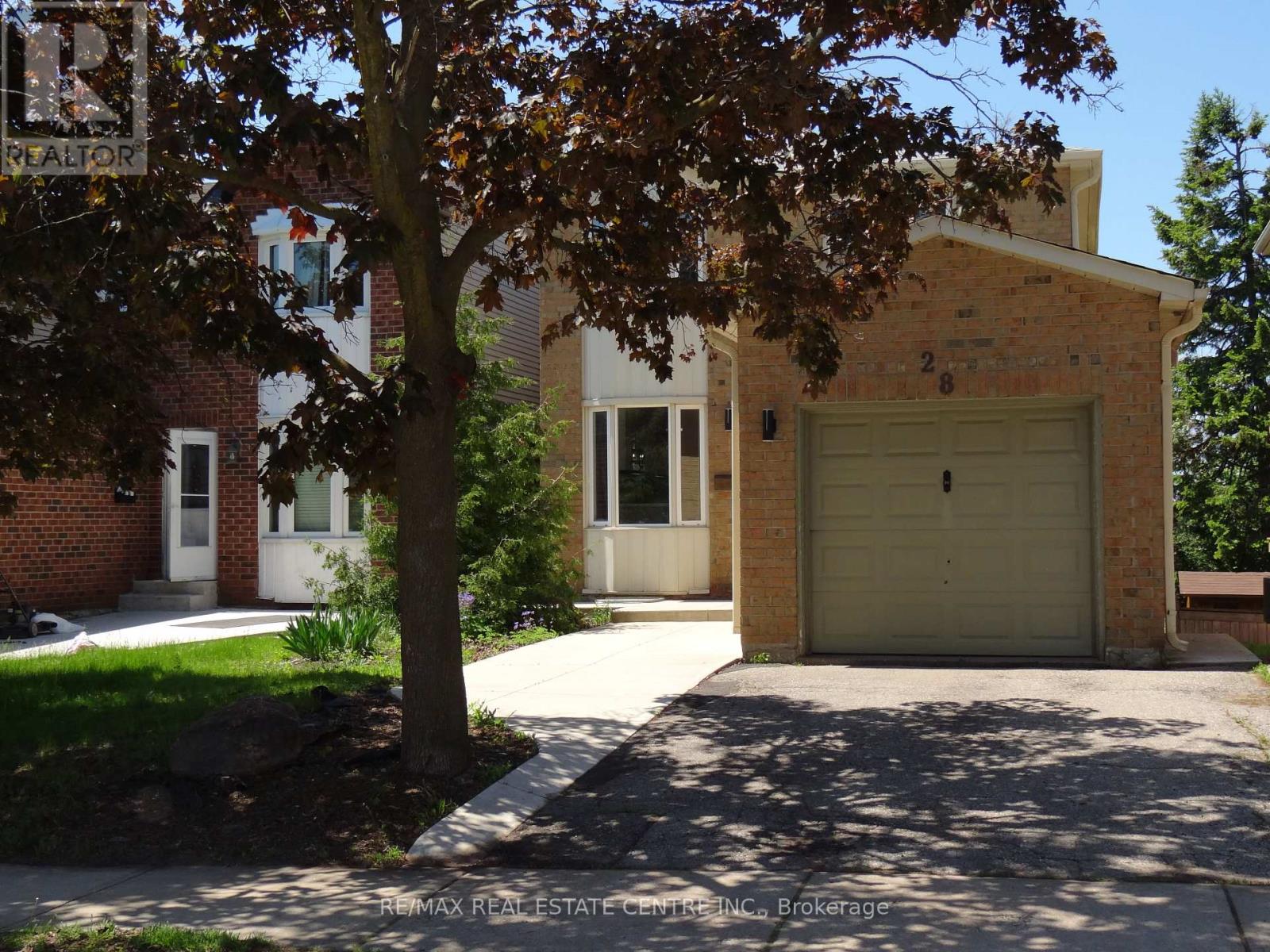 28 Rawling Crescent W, Brampton, Ontario  L6Z 1N8 - Photo 2 - W13223288