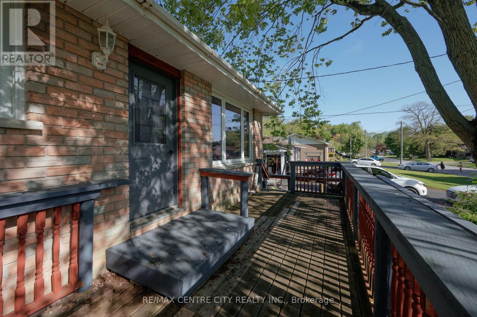 275 Frances Street, Central Elgin, Ontario  N5L 1A9 - Photo 2 - X13223654