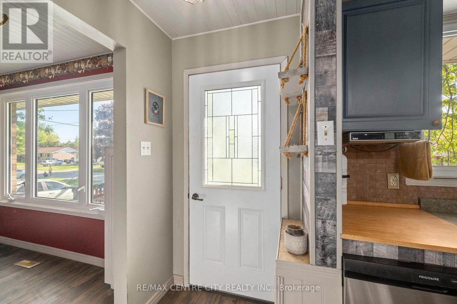 275 Frances Street, Central Elgin, Ontario  N5L 1A9 - Photo 4 - X13223654