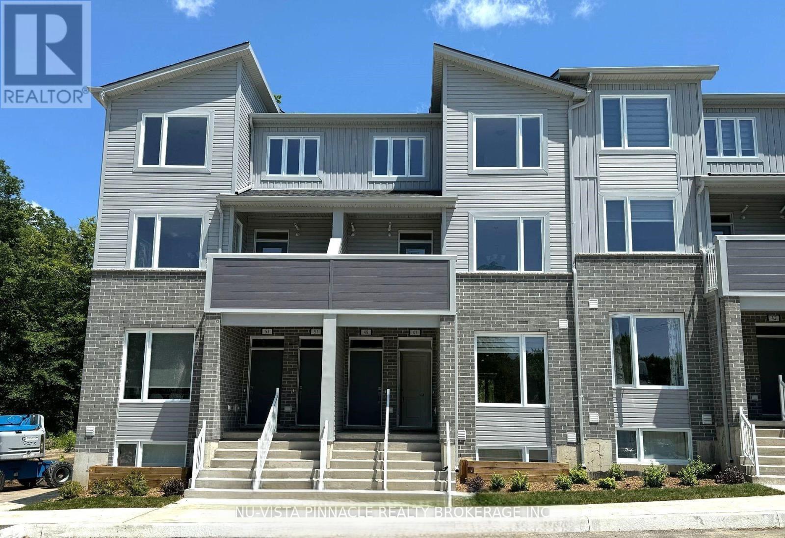 43 - 990 DEVERON CRESCENT, London South, Ontario