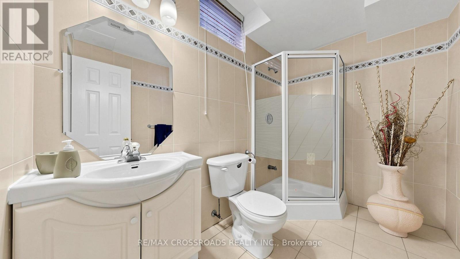 2 Mumberson Court, Markham, Ontario  L6C 1Y4 - Photo 38 - N13205674