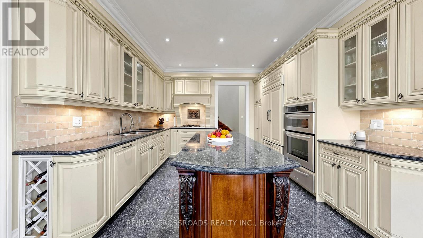 2 Mumberson Court, Markham, Ontario  L6C 1Y4 - Photo 15 - N13205674