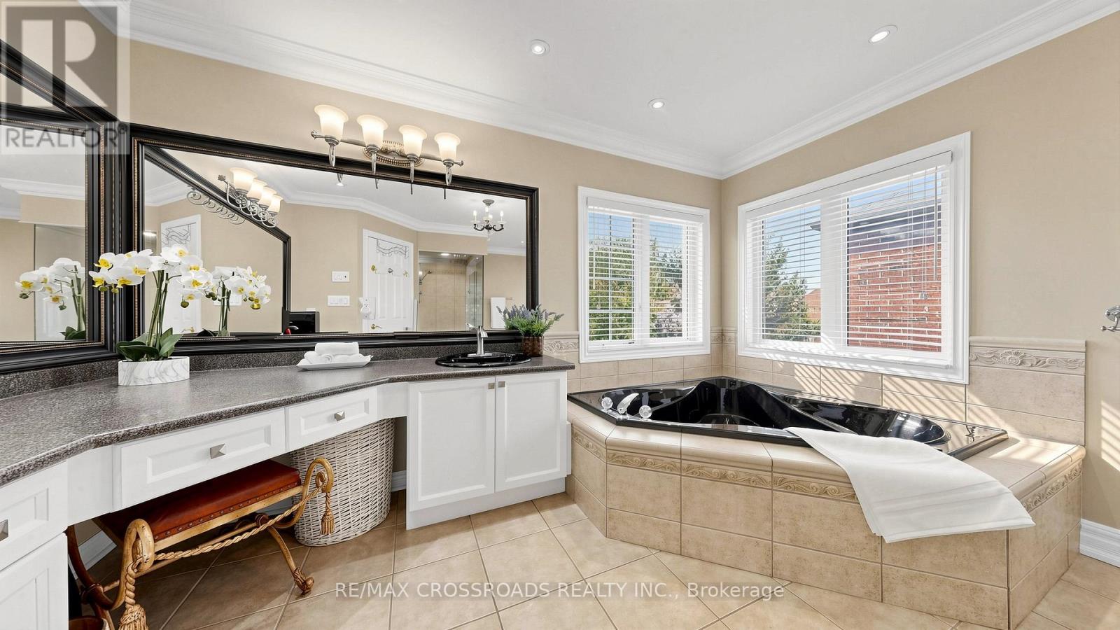 2 Mumberson Court, Markham, Ontario  L6C 1Y4 - Photo 23 - N13205674