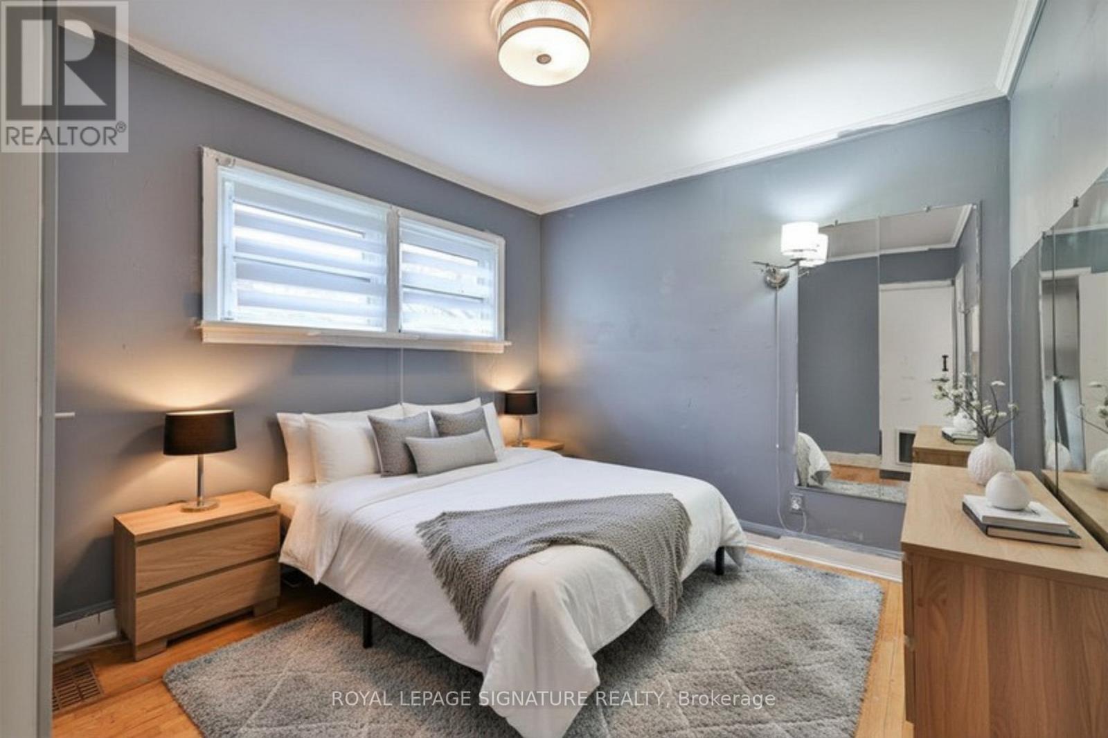 178 Angelene Street, Mississauga, Ontario  L5G 1X2 - Photo 4 - W13222546