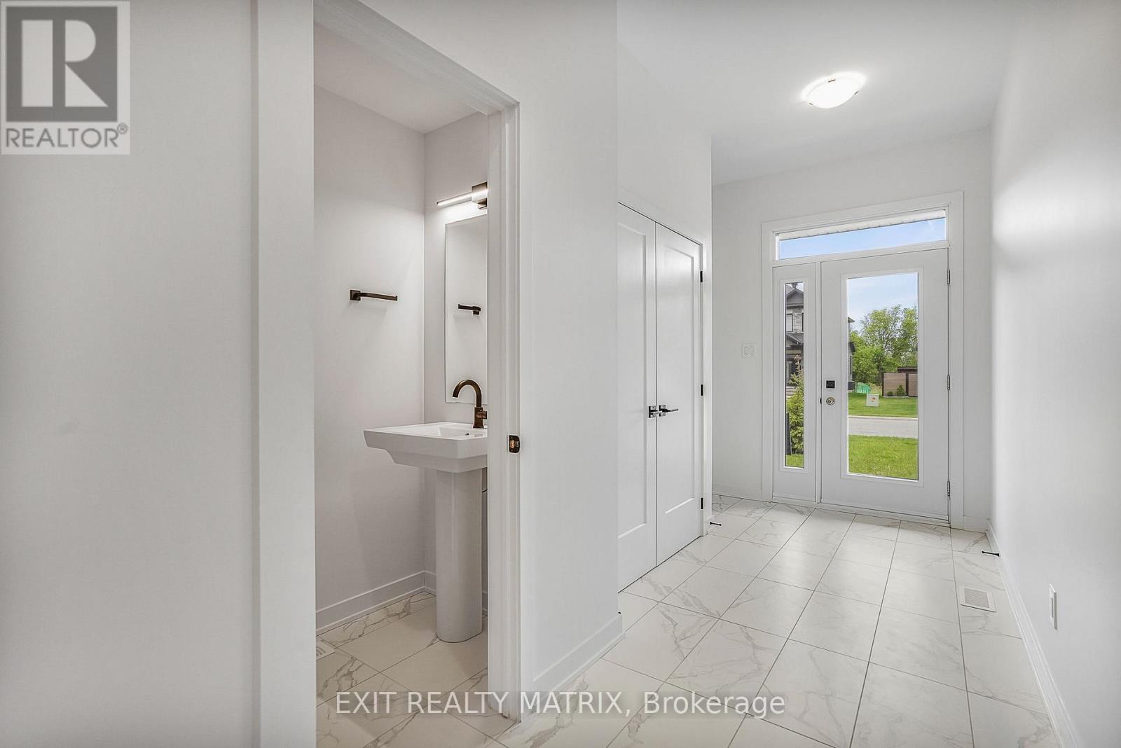 947 Cologne Street, Russell, Ontario K0A 1W0 - Photo 3 - X13223780