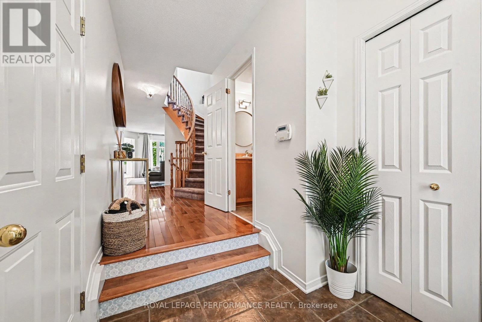 2052 Bergamot Circle, Ottawa, Ontario  K4A 4R3 - Photo 11 - X13223852