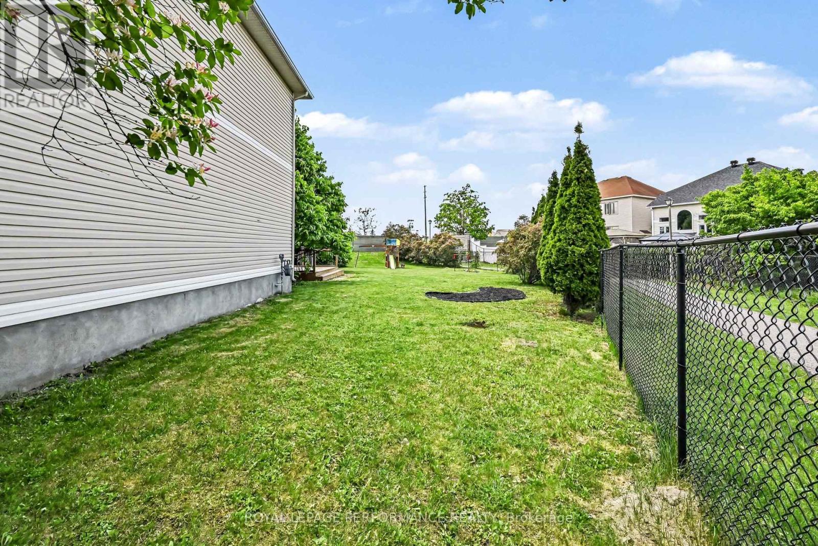 2052 Bergamot Circle, Ottawa, Ontario  K4A 4R3 - Photo 38 - X13223852